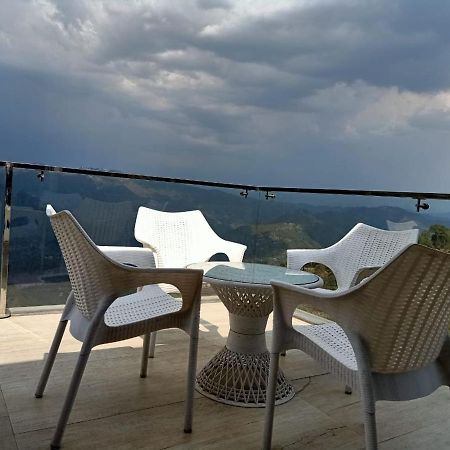 Pine Peak Villa Kasauli Bagian luar foto