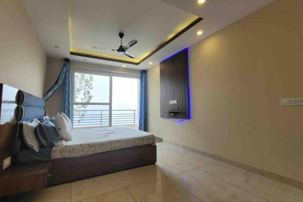 Pine Peak Villa Kasauli Bagian luar foto